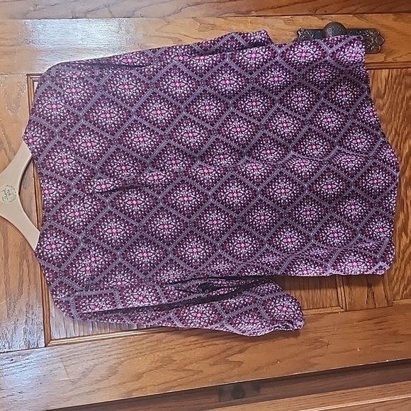 ✨️3/$20 ✨️Tacera‎ blouse - Picture 5 of 5